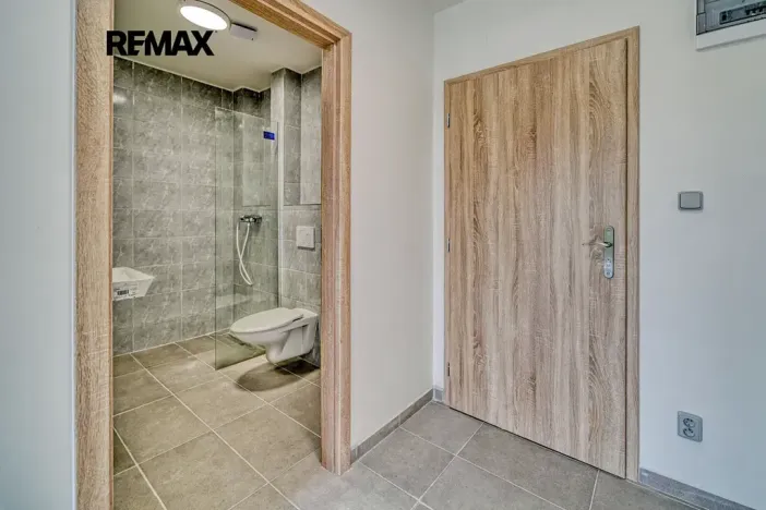 Pronájem bytu 1+kk, Velký Osek, Revoluční, 23 m2