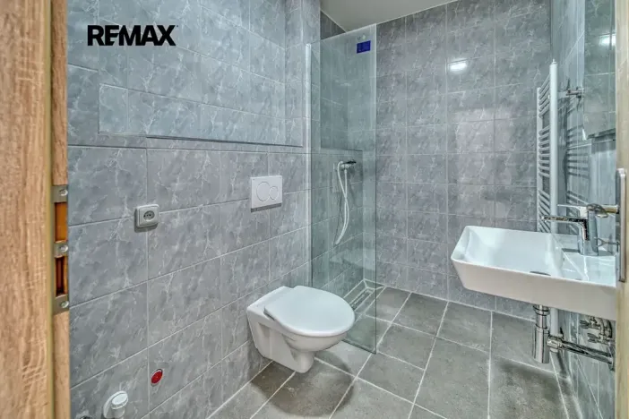 Pronájem bytu 1+kk, Velký Osek, Revoluční, 24 m2
