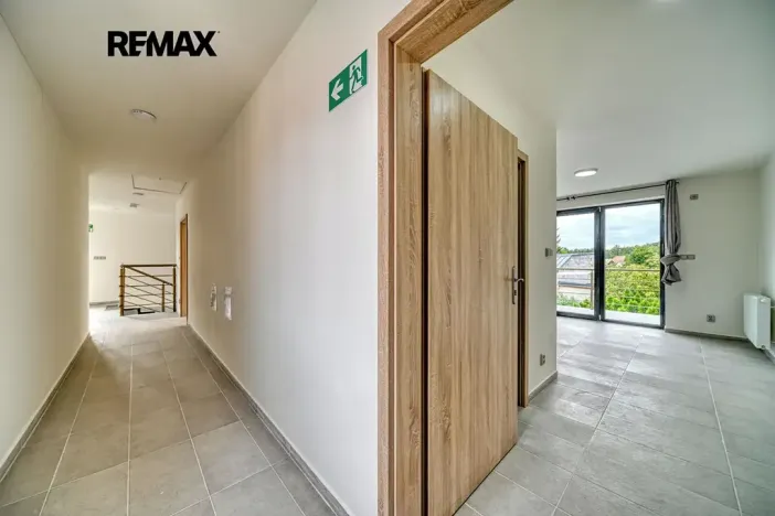 Pronájem bytu 1+kk, Velký Osek, Revoluční, 24 m2