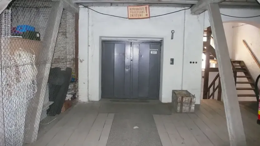 Pronájem skladu, Praha - Sedlec, Kamýcká, 34 m2