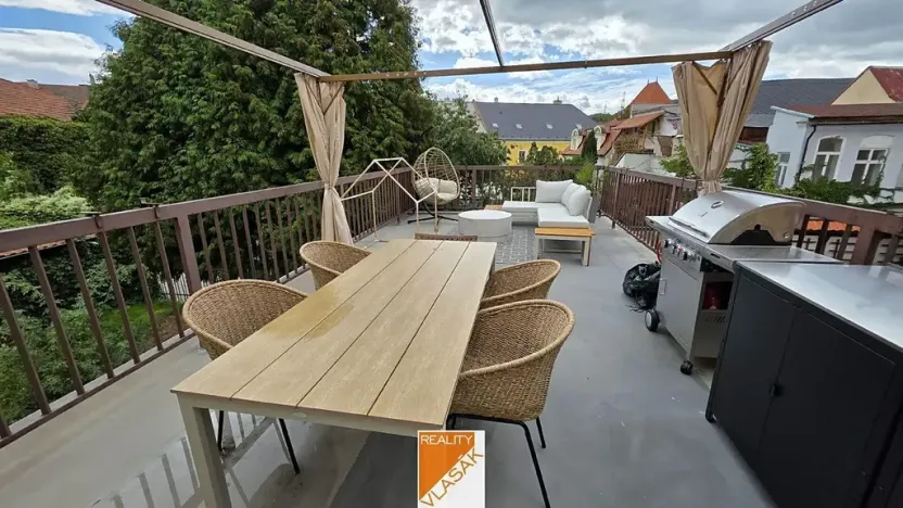 Pronájem bytu 2+1, Kadaň, Mírové náměstí, 109 m2