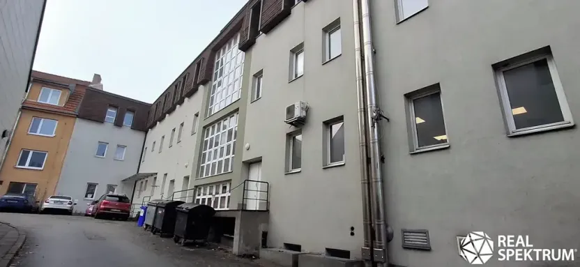 Pronájem obchodního prostoru, Boskovice, nám. Dr. Snětiny, 120 m2