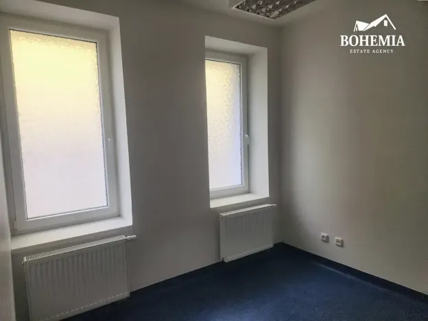 Pronájem obchodního prostoru, Teplice, 28. října, 80 m2