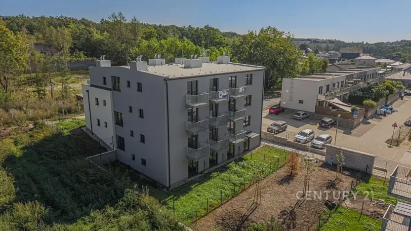 Pronájem bytu 1+kk, Milovice, 29 m2
