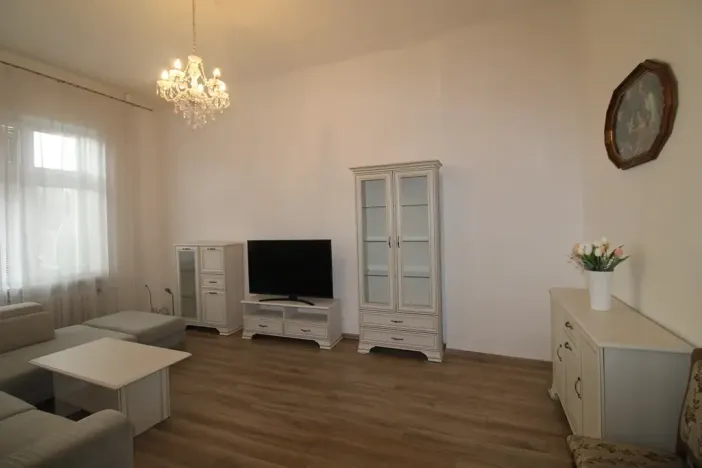 Prodej bytu 3+1, Karlovy Vary, nábřeží Jana Palacha, 77 m2
