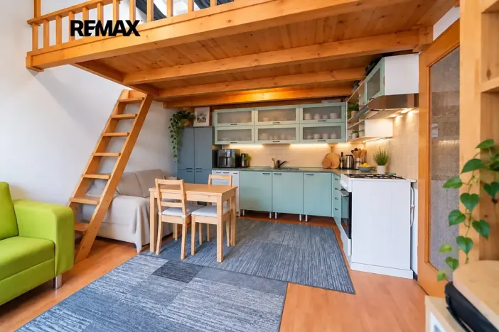 Prodej bytu 2+kk, Praha - Holešovice, Jateční, 45 m2