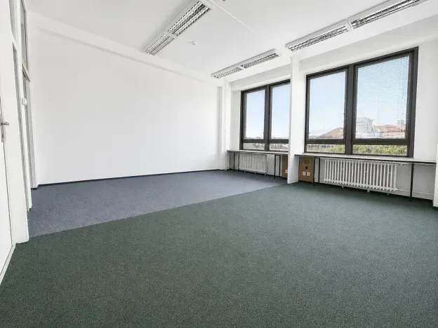 Pronájem kanceláře, Brno, Šujanovo náměstí, 95 m2