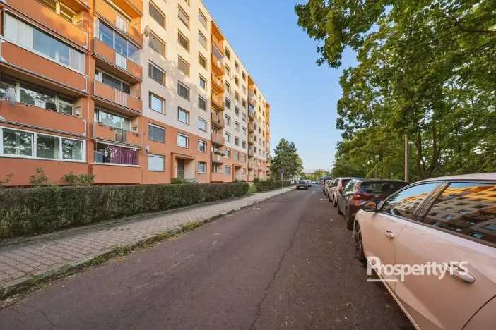 Prodej bytu 1+1, Ústí nad Labem - Severní Terasa, Zvonková, 42 m2
