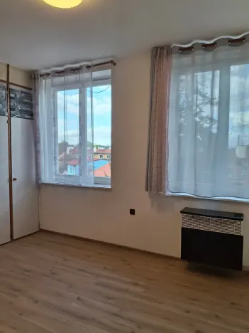 Pronájem bytu 1+kk, Žatec, Svatováclavská, 30 m2