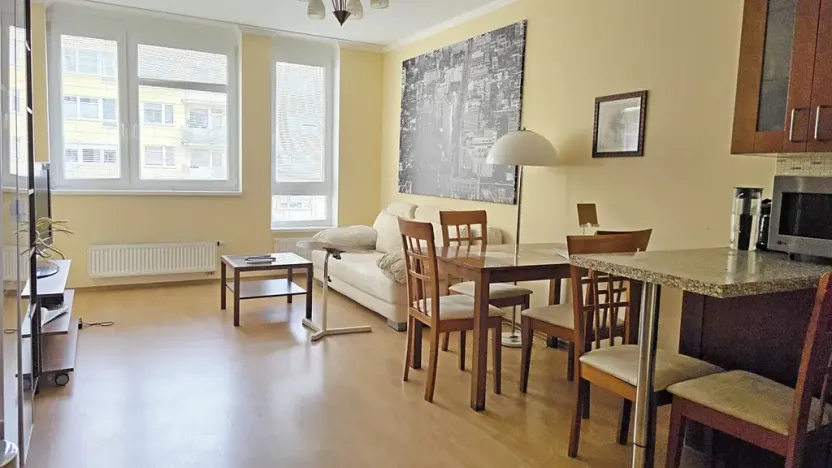 Pronájem bytu 2+kk, Praha - Řepy, Zrzavého, 52 m2