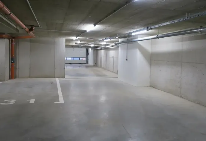 Pronájem garážového stání, Brno, Mlýnská, 15 m2
