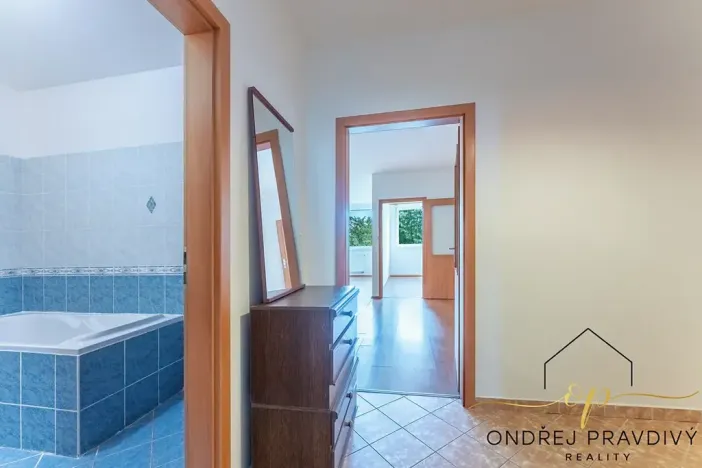 Prodej bytu 2+kk, Praha - Prosek, Mimoňská, 60 m2