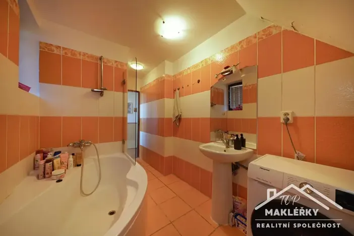 Prodej rodinného domu, Bělušice, 200 m2