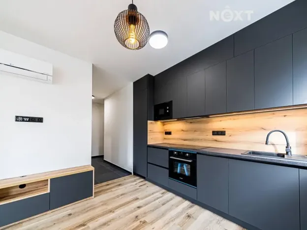 Pronájem kanceláře, Jindřichův Hradec, U Knihovny, 86 m2