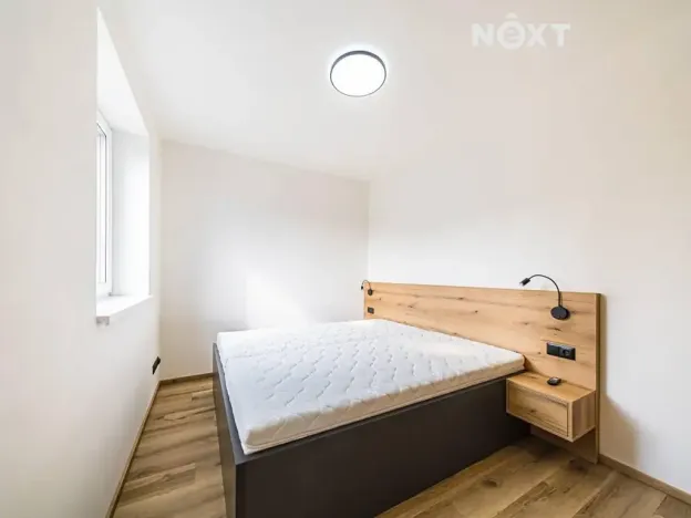 Pronájem kanceláře, Jindřichův Hradec, U Knihovny, 86 m2