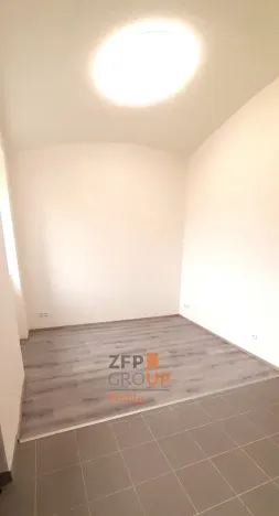 Pronájem kanceláře, Praha - Zbraslav, K Radotínu, 19 m2
