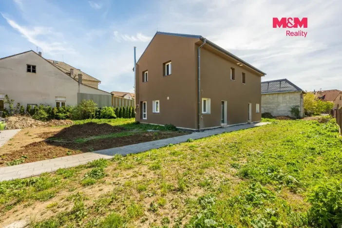 Prodej rodinného domu, Králův Dvůr, Fibichova, 97 m2