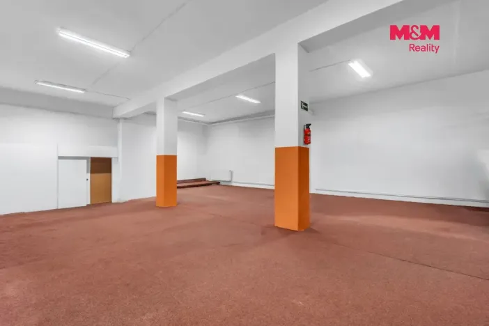 Pronájem obchodního prostoru, Bystřice nad Pernštejnem, Zahradní, 498 m2