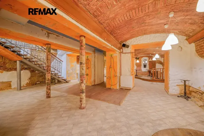 Pronájem obchodního prostoru, Plzeň, Bedřicha Smetany, 312 m2