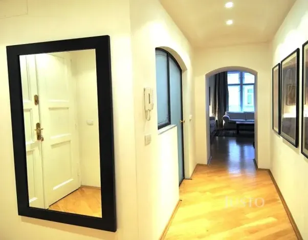 Pronájem bytu 3+1, Praha - Nové Město, Odborů, 80 m2