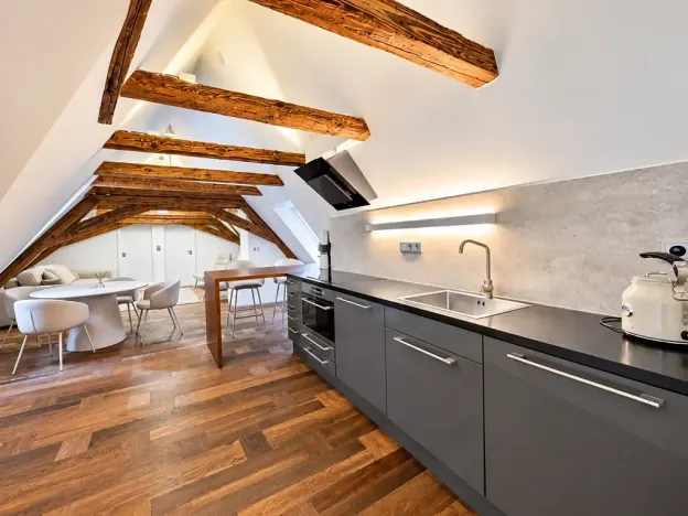 Pronájem apartmánu, Praha - Malá Strana, Malostranské náměstí, 117 m2