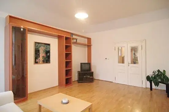 Pronájem bytu 4+1, Praha - Vinohrady, Belgická, 114 m2