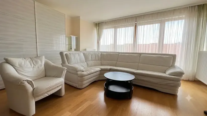 Pronájem bytu 3+kk, Praha - Holešovice, Komunardů, 100 m2