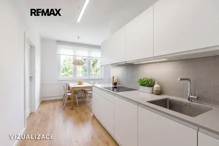 Prodej bytu 4+1, Karlovy Vary, Modenská, 77 m2