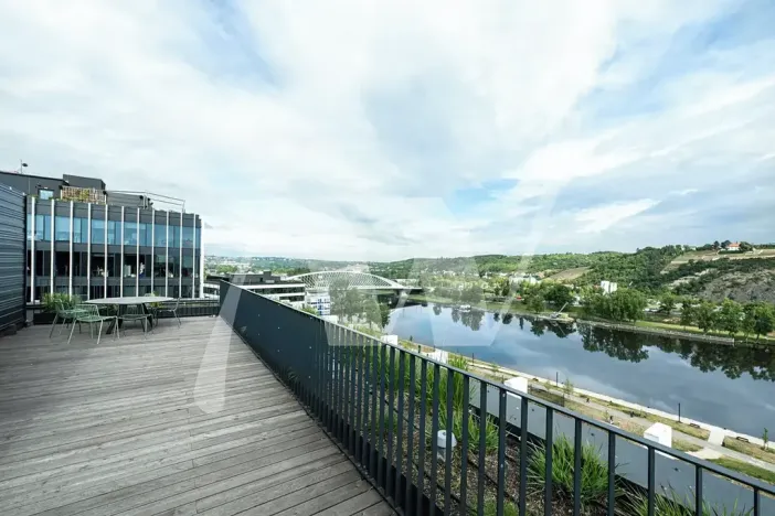 Pronájem kanceláře, Praha - Holešovice, Pod dráhou, 673 m2