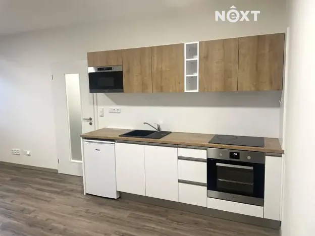 Pronájem bytu 1+kk, Zlín, K Majáku, 38 m2
