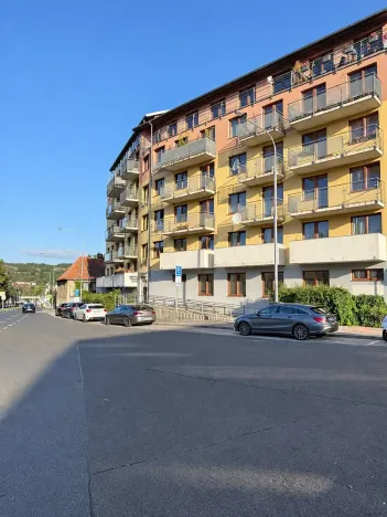 Pronájem bytu 1+kk, Praha - Podolí, Dvorecká, 43 m2