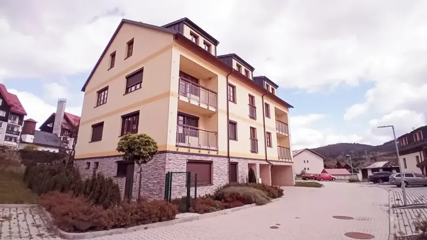 Prodej bytu 1+kk, Kašperské Hory, Lesní, 28 m2
