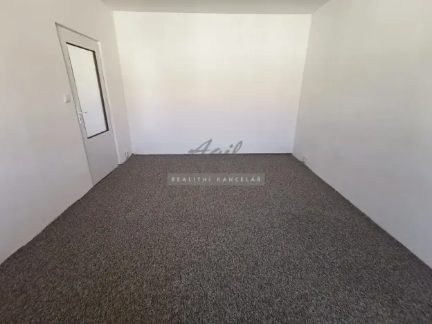 Pronájem bytu 1+1, Mokrá-Horákov, 35 m2