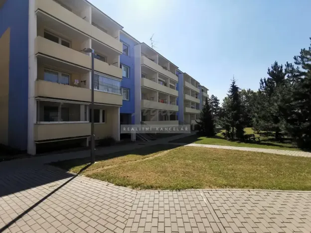 Pronájem bytu 1+1, Mokrá-Horákov, 35 m2
