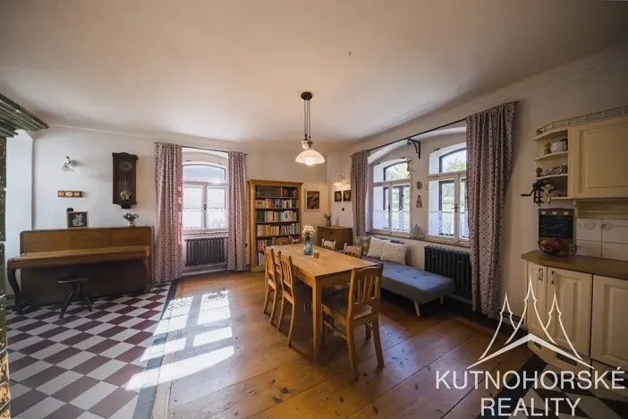 Prodej rodinného domu, Velenka, 414 m2