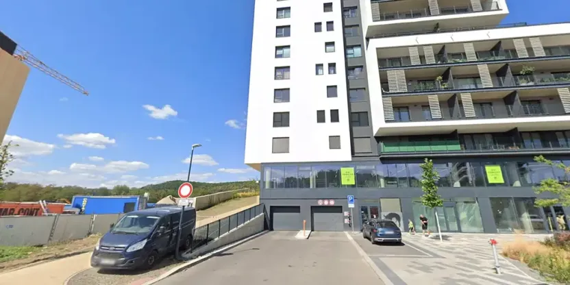 Prodej garážového stání, Praha, Mezi vodami, 13 m2