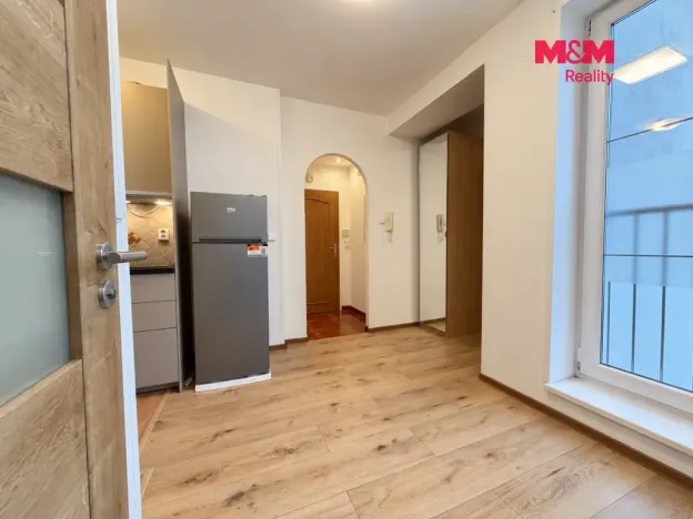 Pronájem bytu 2+kk, Kladno, Osvoboz. pol. vězňů, 26 m2