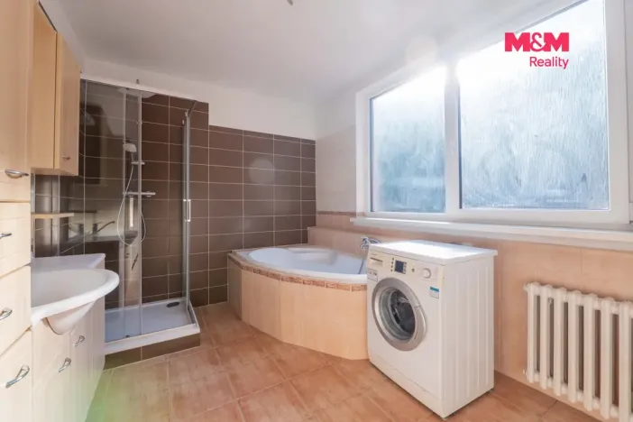 Prodej rodinného domu, Březnice, 260 m2
