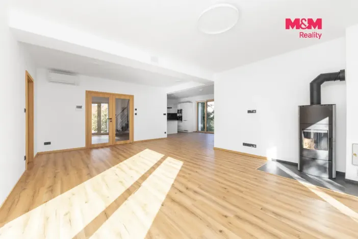 Prodej rodinného domu, Černá Hora, Na Prášilkách, 258 m2