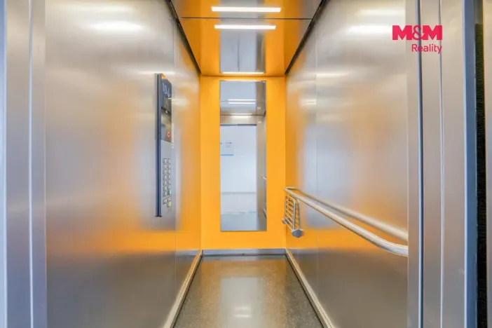 Prodej bytu 1+kk, Plzeň - Jižní Předměstí, Stehlíkova, 39 m2