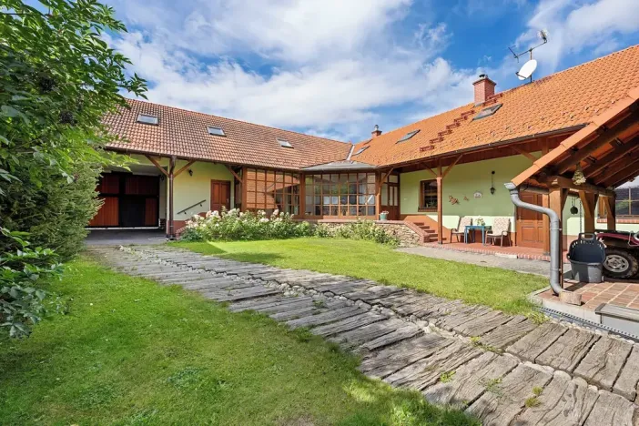 Prodej vícegeneračního domu, Pelhřimov, 300 m2