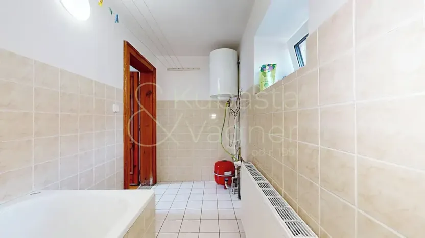 Prodej rodinného domu, Chroustovice, náměstí Josefa Haška, 205 m2
