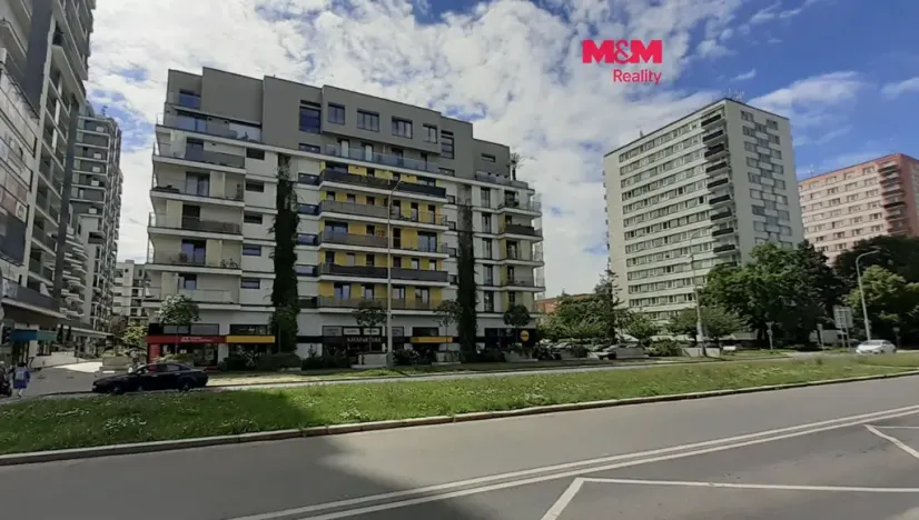 Pronájem bytu 1+kk, Praha, Počernická, 42 m2