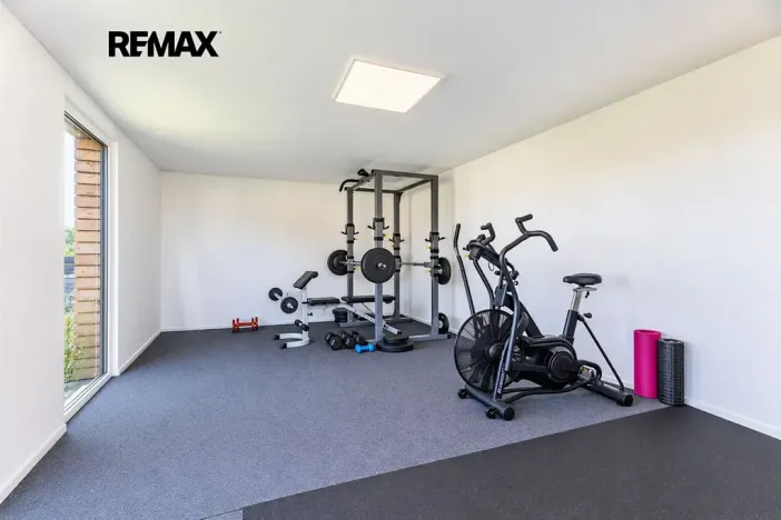 Prodej rodinného domu, Černuc, 180 m2