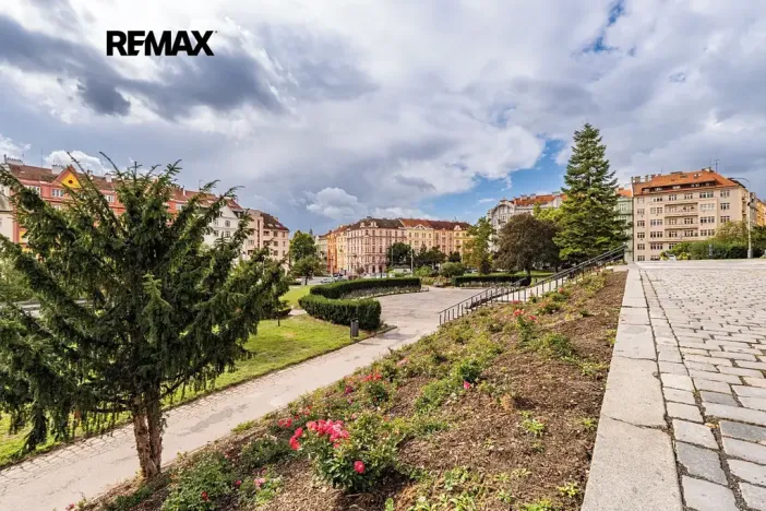Pronájem bytu 1+kk, Praha - Vršovice, Holandská, 45 m2