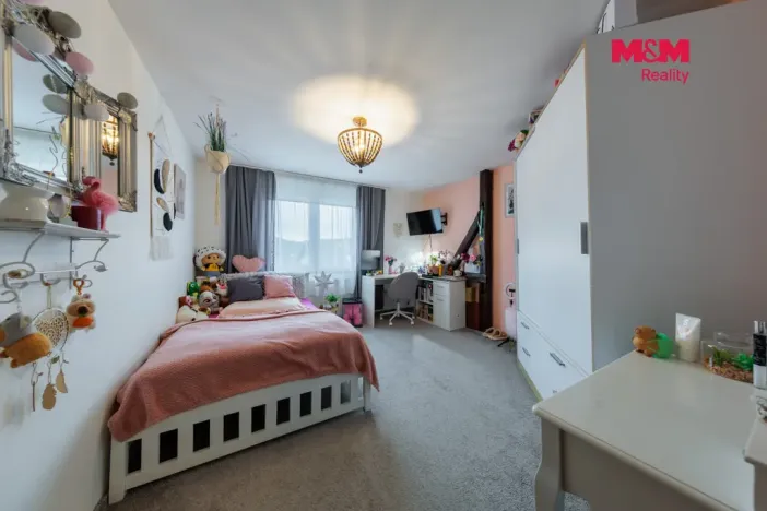 Prodej rodinného domu, Nová Role, Chodovská, 160 m2