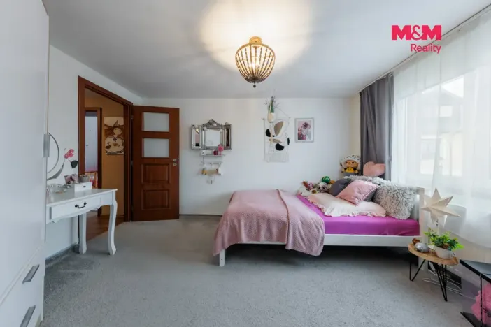 Prodej rodinného domu, Nová Role, Chodovská, 160 m2
