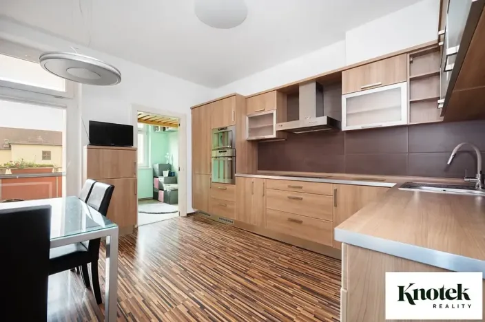 Prodej bytu 3+1, Brno, Staňkova, 82 m2