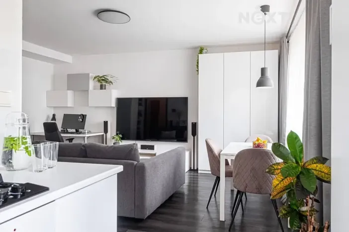 Prodej bytu 2+kk, Pardubice, Stavbařů, 53 m2