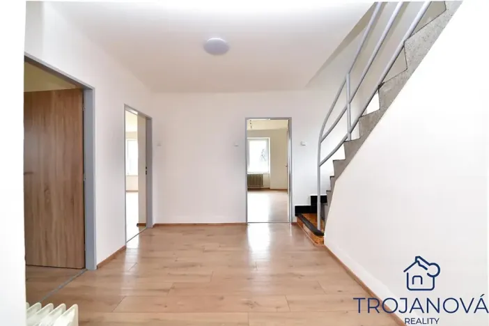Pronájem rodinného domu, Benešov, Nezvalova, 250 m2